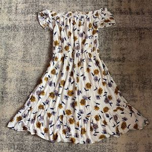 Off-shoulder summer dress